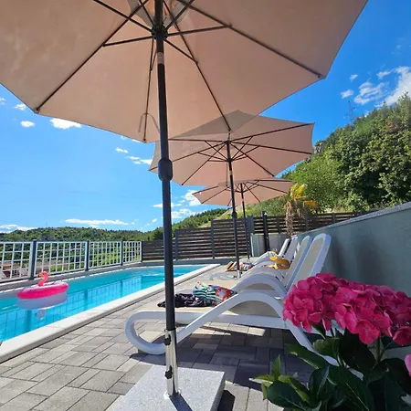 Tomic 2 Apartman