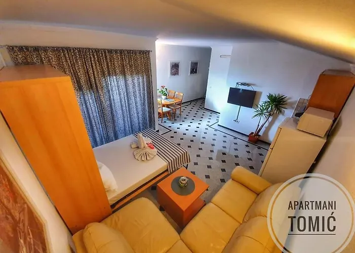 Tomic 2 Apartment