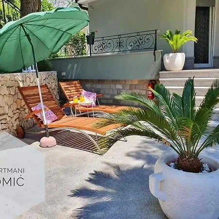Tomic 2 Apartment